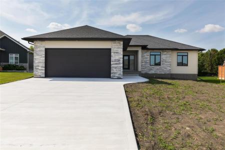 22 GOLD FINCH PLACE, Landmark, Manitoba R0A 0X0, Canada