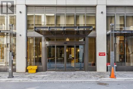 36 ELM DRIVE WEST DRIVE, Mississauga (city Centre), Ontario L5B 0N3, CANADÁ