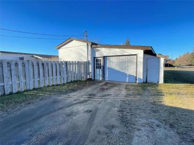 4 BARON BAY, Carberry, Manitoba R0K 0H0, Canada