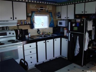 701 11TH AVENUE NW, Swift Current, Saskatchewan S9H 4M5, Canada