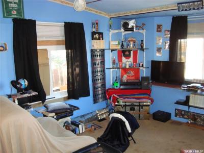 701 11TH AVENUE NW, Swift Current, Saskatchewan S9H 4M5, Canada