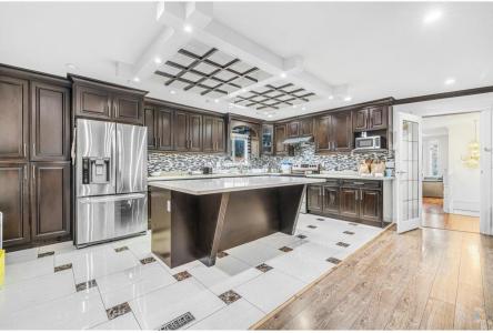 14208 67 AVENUE, Surrey, British Columbia V3W 0P5, Canada