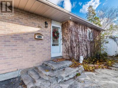 15 HURONIA COURT SOUTH, Brampton (central Park), Ontario L6S 2C7, Canada