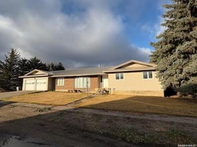 105 4TH AVENUE W, Kyle, Saskatchewan S0L 1T0, Canada