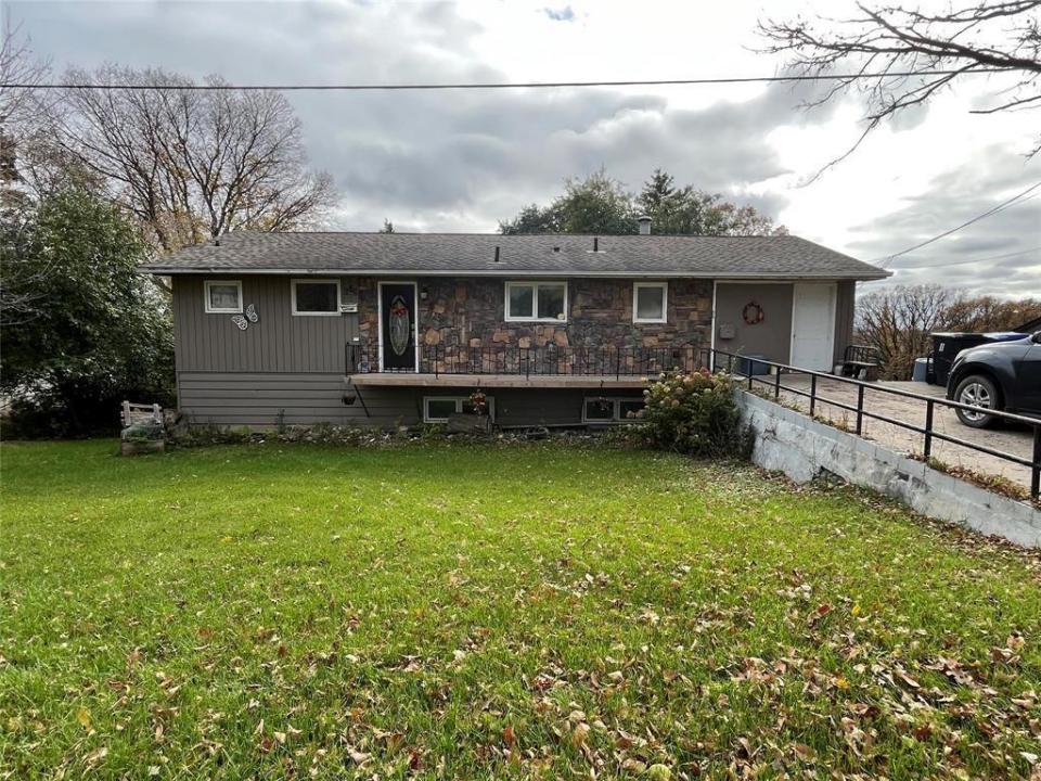 286 ADA STREET, Neepawa, מניטובה R0J 1H0, קנדה