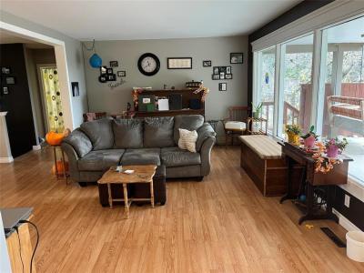 286 ADA STREET, Neepawa, מניטובה R0J 1H0, קנדה