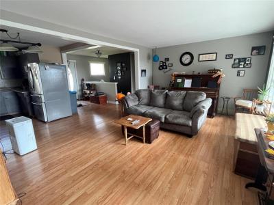 286 ADA STREET, Neepawa, מניטובה R0J 1H0, קנדה