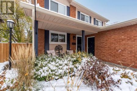 110 HOLLIDAY DRIVE, Whitby (lynde Creek), Онтарио L1P 1G5, Канада