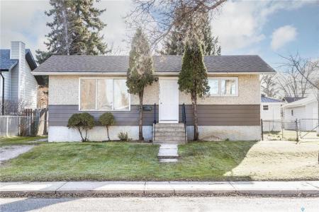 1243 1ST STREET E, Prince Albert, Saskatchewan S6V 0E2, Canadá