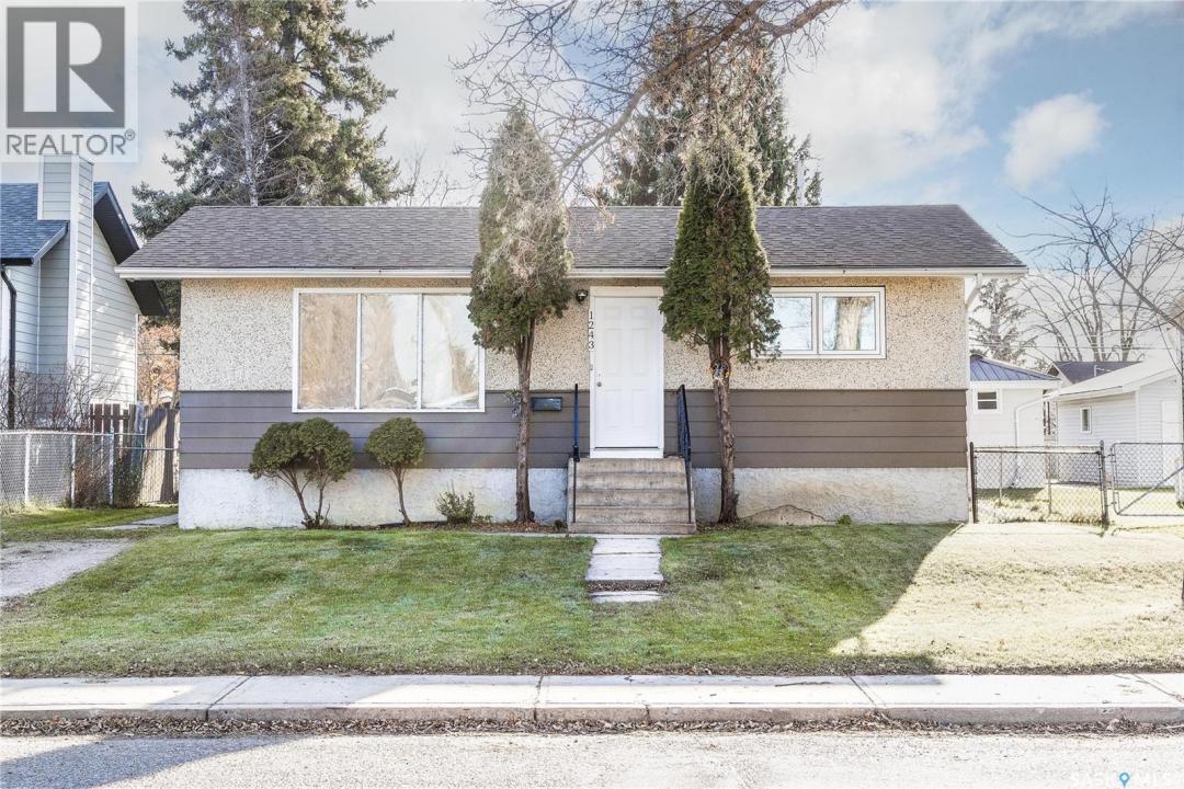 1243 1ST STREET E, Prince Albert, Saskatchewan S6V 0E2, Canadá
