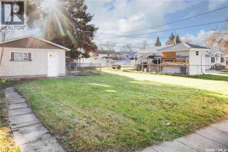 1243 1ST STREET E, Prince Albert, Saskatchewan S6V 0E2, Canadá