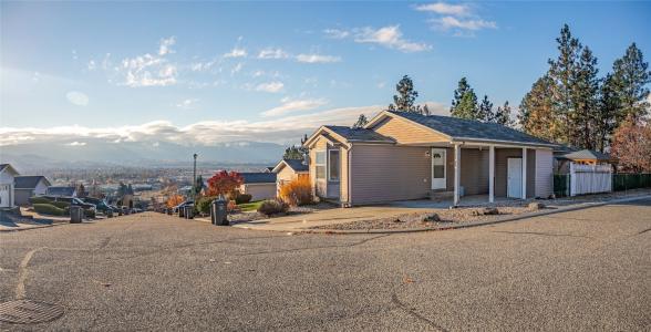 2550 HOLLYWOOD ROAD N, Kelowna, Colombie-Britannique V1V 2S6, Canada