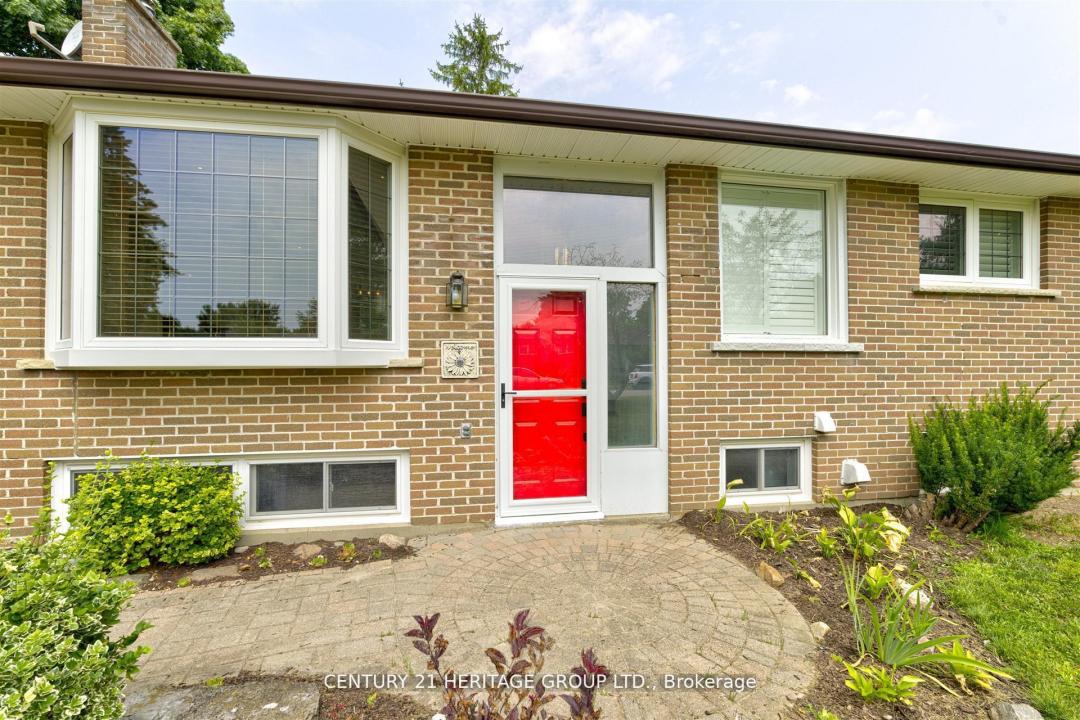 10 BACHLY CRESCENT, King, Ontario L7B 0E8, Canadá