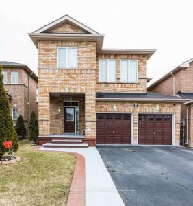 3 SEWELLS LANE, Brampton, Ontario L7A 3A1, Canada