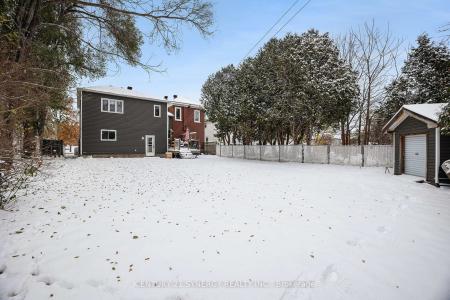 13 LOMBARD STREET, Smiths Falls, 安大略省 K7A 4E8, 加拿大