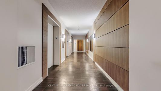 2191 YONGE STREET, Toronto, Ontario M4S 3H8, CANADÁ