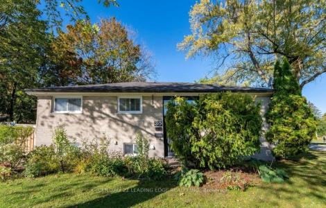 30 FOREHT CRESCENT, Aurora, Ontario L4G 3E8, Canada