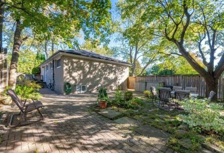 30 FOREHT CRESCENT, Aurora, Ontario L4G 3E8, CANADÁ