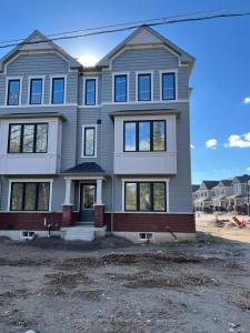 3 KINGBIRD COMMON, Cambridge, Ontario N1T 0H4, Canada