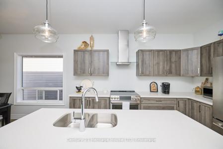 394 HUMMEL CRESCENT, Fort Erie, 安大略省 L2A 0E8, 加拿大