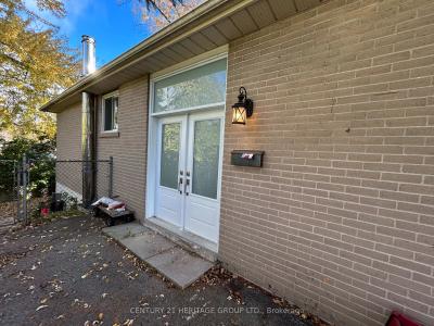 765 GREENFIELD CRESCENT, Newmarket, Ontario L3Y 3B2, CANADÁ