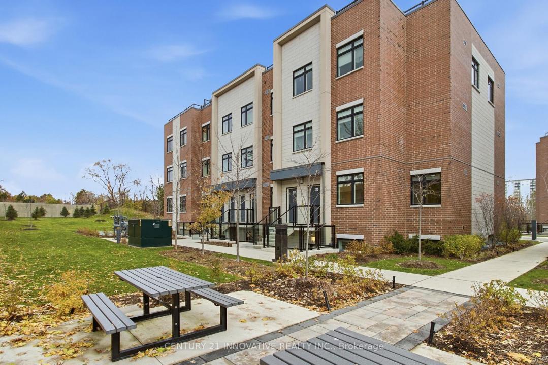 1115 DOUGLAS MCCURDY COMMON STREET, Mississauga, Ontario L5G 0C6, Canada