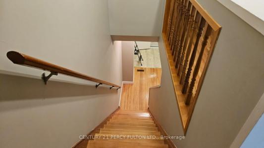 648 MINTO STREET W, Oshawa, Ontario L1G 5K5, Canadá