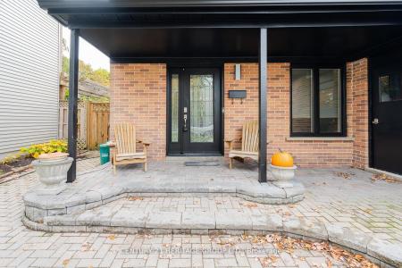 23 MERRYLYN DRIVE, Richmond Hill, Ontario L4C 5B1, Canadá