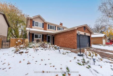 110 HOLLIDAY DRIVE, Whitby, Ontario L1P 1G5, Canada