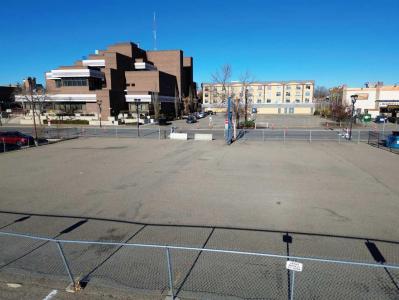 4717 49 STREET, Red Deer, Alberta T4N 6B9, Canadá