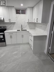 1607 SANDHURST CRESCENT, Pickering (highbush), Ontario L1V 6W2, Canada