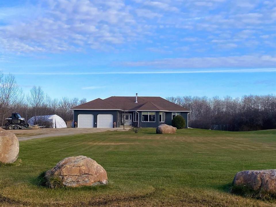 185 CARRIERE DRIVE, La Broquerie, Manitoba R0A 0W2, Canadá