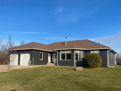 185 CARRIERE DRIVE, La Broquerie, Manitoba R0A 0W2, Canadá