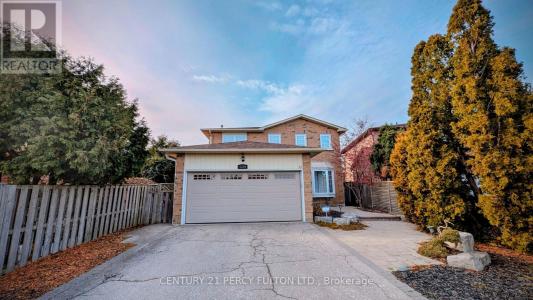 1339 QUINPOOL COURT, Mississauga (creditview), Ontario L5C 4J3, Canada