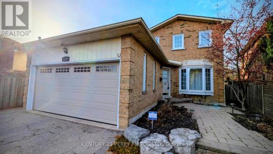1339 QUINPOOL COURT, Mississauga (creditview), Ontario L5C 4J3, Canada