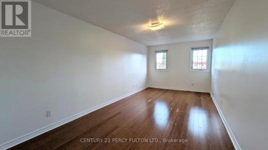 1339 QUINPOOL COURT, Mississauga (creditview), Ontario L5C 4J3, Canada