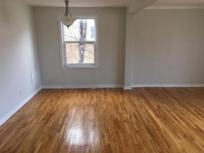 5822  Rue de Terrebonne, Montréal (Côte-des-Neiges/Notre-Dame-de-Grâce), Quebec H4A 1B2, Canada