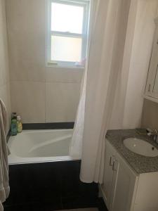 5822  Rue de Terrebonne, Montréal (Côte-des-Neiges/Notre-Dame-de-Grâce), Quebec H4A 1B2, Canada