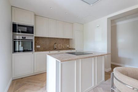 Madrid, Comunidad de Madrid 28014, Spain