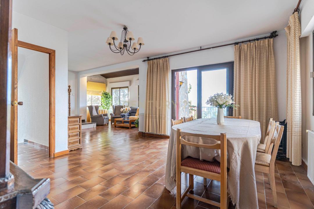 Granada, Andalucía 18140, Espanha