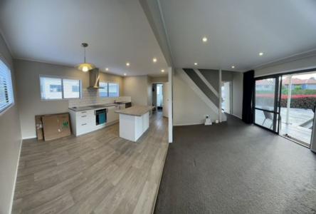 2/40 Mirrabooka Avenue, Botany Downs, Auckland 2010, New Zealand