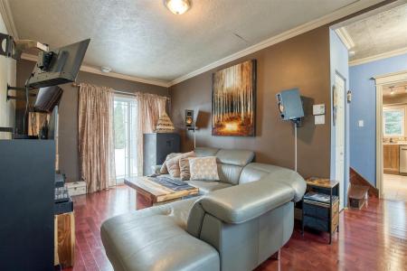 30  Rue Principale O., Farnham, Québec J2N 1K4, Canada