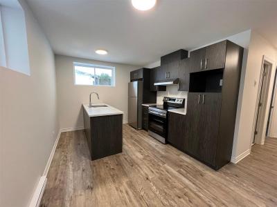 7 Rue Ayers, Lachute, Quebec J8H 2S7, Kanada