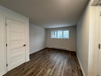 7 Rue Ayers, Lachute, Quebec J8H 2S7, Kanada