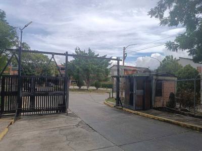 Terraza Sur Townhouse 3 nivele en venta Nueva Casarapa, Guarenas, Miranda 1220, Venezuela