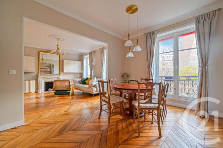 Paris, Ilha De França 75016, França