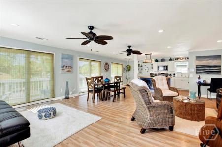 1404 JONES AVE, Tybee Island, גאורגיה 31328, ארצות הברית של אמריקה