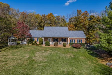 293 Miranda Ct, Martinsburg, West Virginia 25403, USA