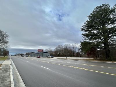2260 New Tullahoma Hwy, Manchester, Tennessee 37355, USA