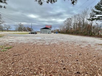 2260 New Tullahoma Hwy, Manchester, Tennessee 37355, USA